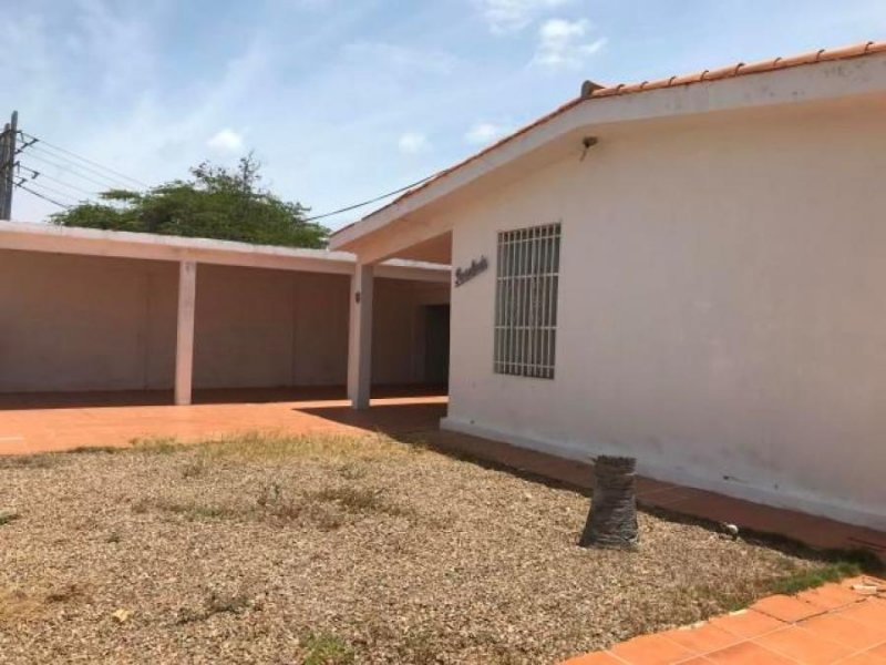 Foto Casa en Venta en Carirubana, Punto Fijo, Falcón - BsF 155.898.000 - CAV116873 - BienesOnLine