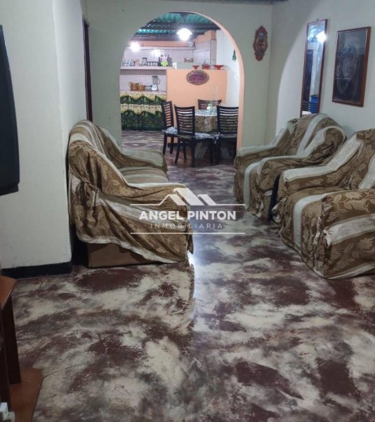 Foto Casa en Venta en Caracas, Distrito Federal - U$D 14.500 - CAV204013 - BienesOnLine