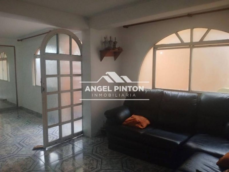 Foto Casa en Venta en Caracas, Distrito Federal - U$D 20.000 - CAV228544 - BienesOnLine