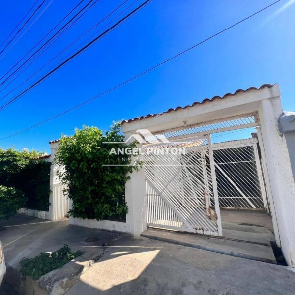 CASA EN VENTA EN MARANORTE MARACAIBO API 69826 JANETTE PEREZ