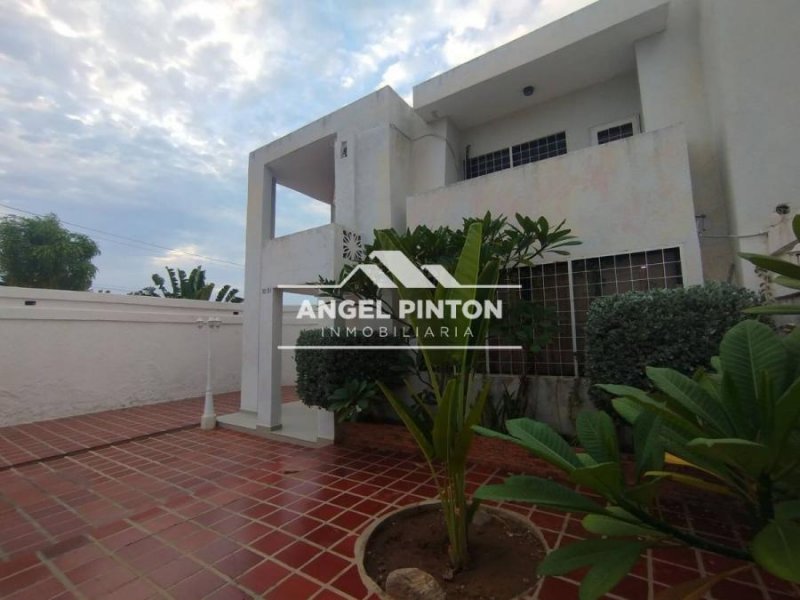 CASA EN VENTA EN MONTE BELLO MARACAIBO API 70999