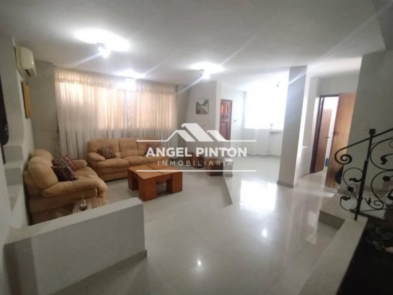 CASA EN VENTA EN MONTE BELLO MARACAIBO API 70999