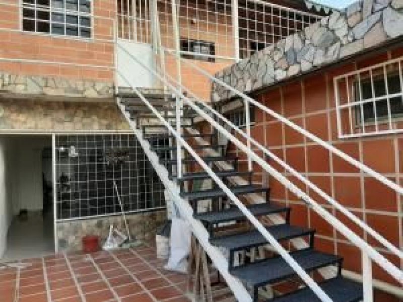 Foto Casa en Venta en Naguanagua, Las Quintas de Naguanagua, Carabobo - U$D 30.000 - CAV137892 - BienesOnLine