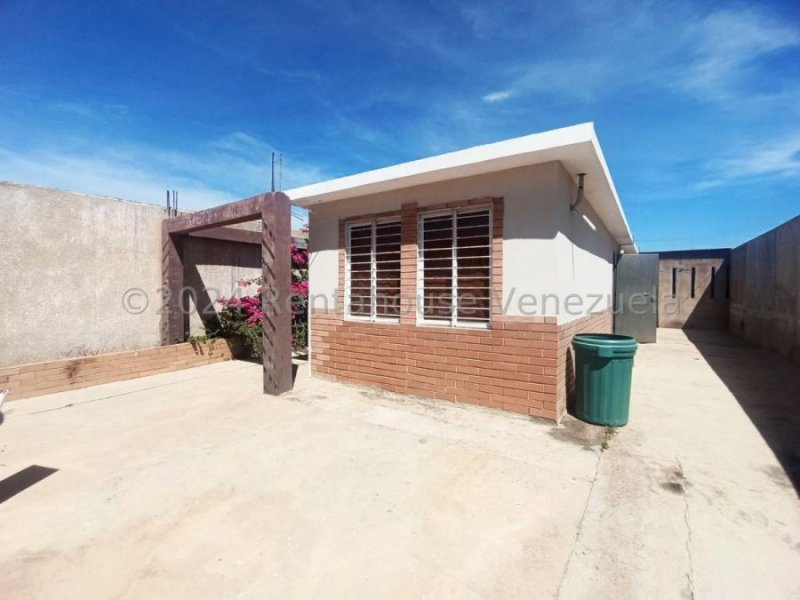 Foto Casa en Venta en Punto Fijo, Falcón - U$D 18.000 - CAV232003 - BienesOnLine