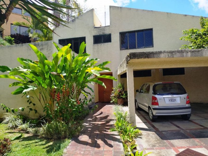 Foto Casa en Venta en Prados del Este, Prados del Este, Distrito Federal - U$D 320.000 - CAV148976 - BienesOnLine