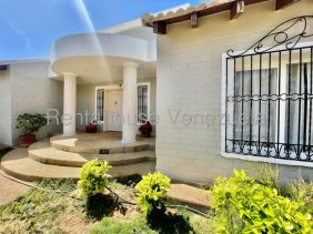Casa en Venta en Puerta Maraven Punto Fijo MLS #25-15036 GR