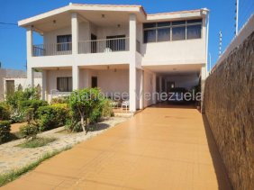 Casa en Venta en  Punto Fijo, Falcón
