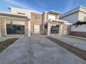 Casa en Venta en  Punto Fijo, Falcón