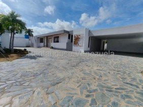 Casa en Venta en  Punto Fijo, Falcón