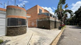 Casa en Venta en El Bosque Valencia, Carabobo
