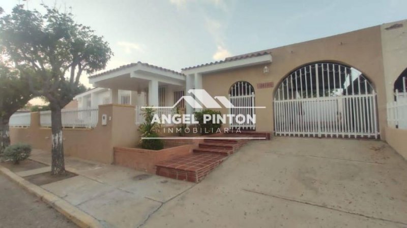 Foto Casa en Venta en Maracaibo, Zulia - U$D 30.000 - CAV221291 - BienesOnLine