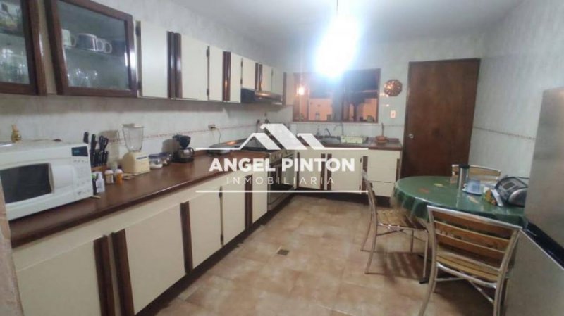 Foto Casa en Venta en Maracaibo, Zulia - U$D 28.000 - CAV243149 - BienesOnLine