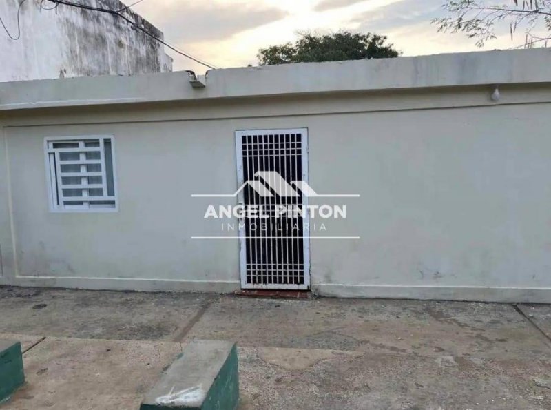 CASA EN VENTA EN SAN JACINTO, MARACAIBO. API 7106