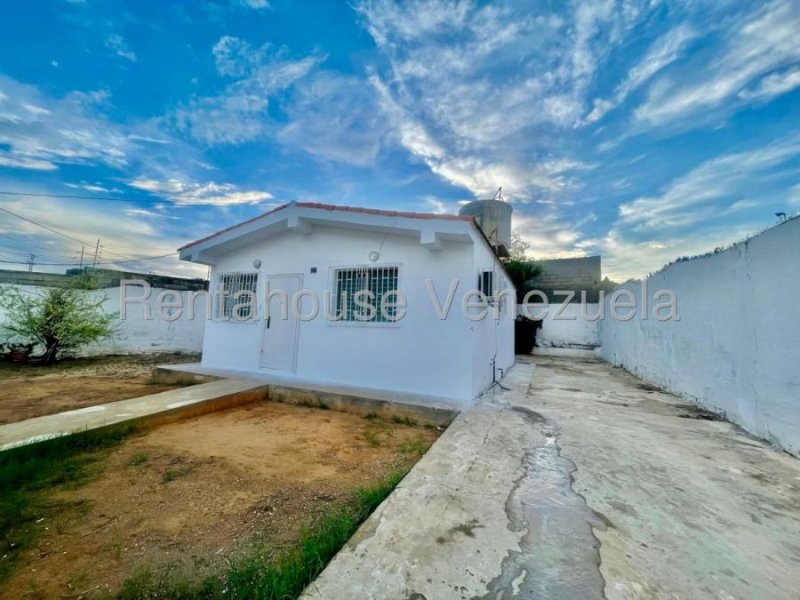 Foto Casa en Venta en Punto Fijo, Falcón - U$D 25.000 - CAV247051 - BienesOnLine