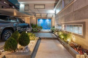 Casa en Venta en santa marta Baruta, Miranda