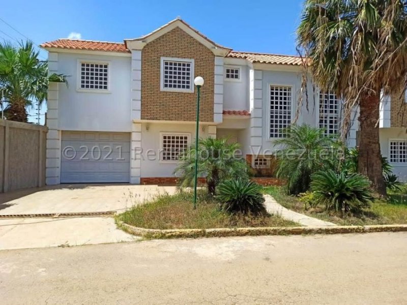 Casa en Venta en Sector La Floresta, Falcon MLS #25-11857 GR