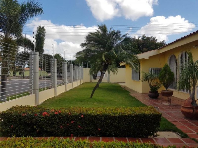 Foto Casa en Venta en Coro, Falcón - U$D 50.000 - CAV248083 - BienesOnLine