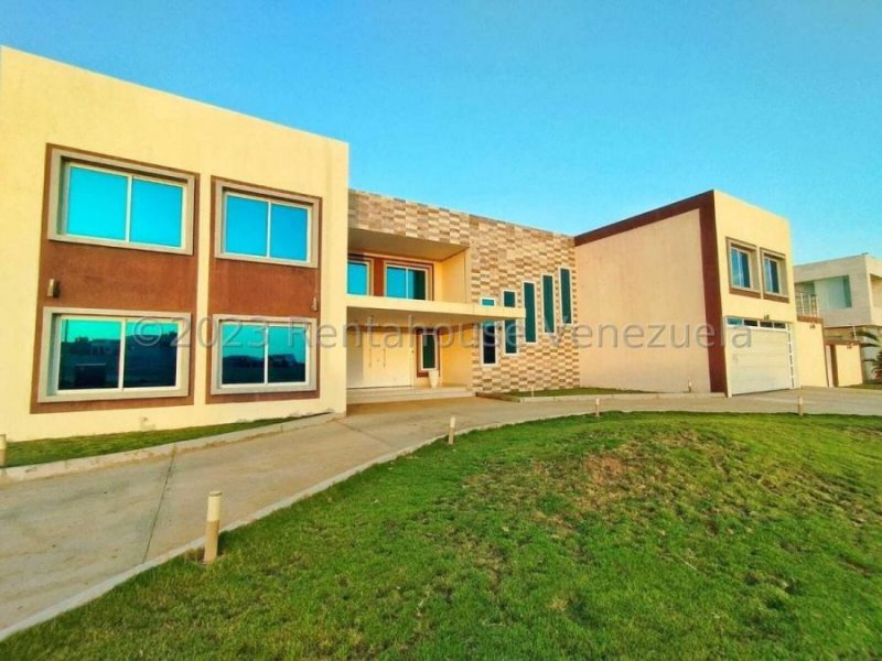 Casa en Venta en Terrazas Club de Golf, Falcon MLS #25-2992 GR