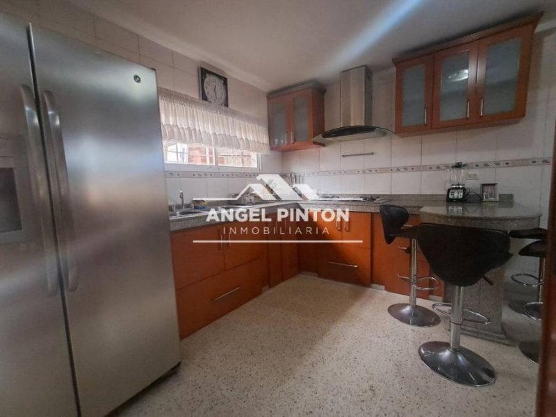 CASA EN VENTA EN TERRAZAS DEL LAGO MARACAIBO API 0320