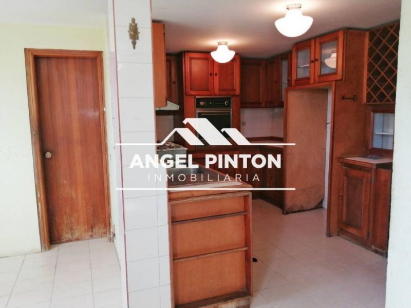 Foto Apartamento en Venta en Maracaibo, Zulia - U$D 21.000 - APV246818 - BienesOnLine