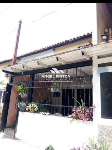 CASA EN VENTA EN URB. CIUDAD MIRANDA CHARALLAVE API 6384