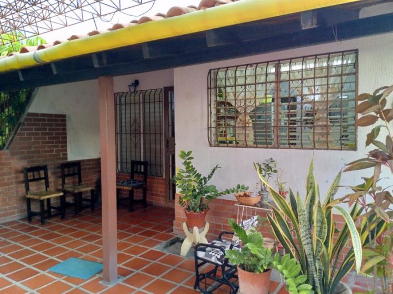 Casa en Venta en Rafael Urdaneta PARQUE VALENCIA, Carabobo