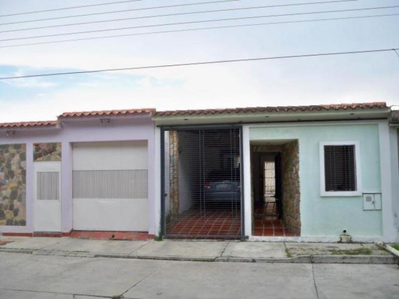 Foto Casa en Venta en Valencia, Carabobo - BsF 2.400.000 - CAV57110 - BienesOnLine