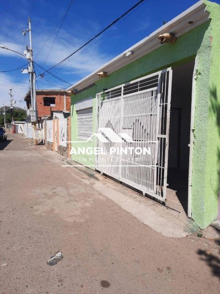 Foto Casa en Venta en Maracaibo, Zulia - U$D 12.000 - CAV248646 - BienesOnLine