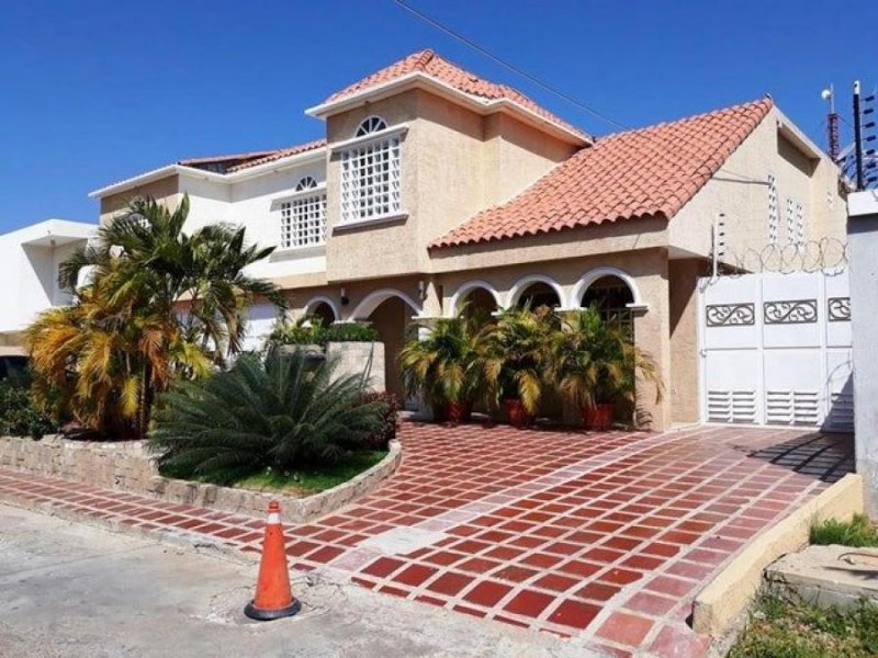 Foto Casa en Venta en Maracaibo, Zulia - U$D 140.000 - CAV205410 - BienesOnLine