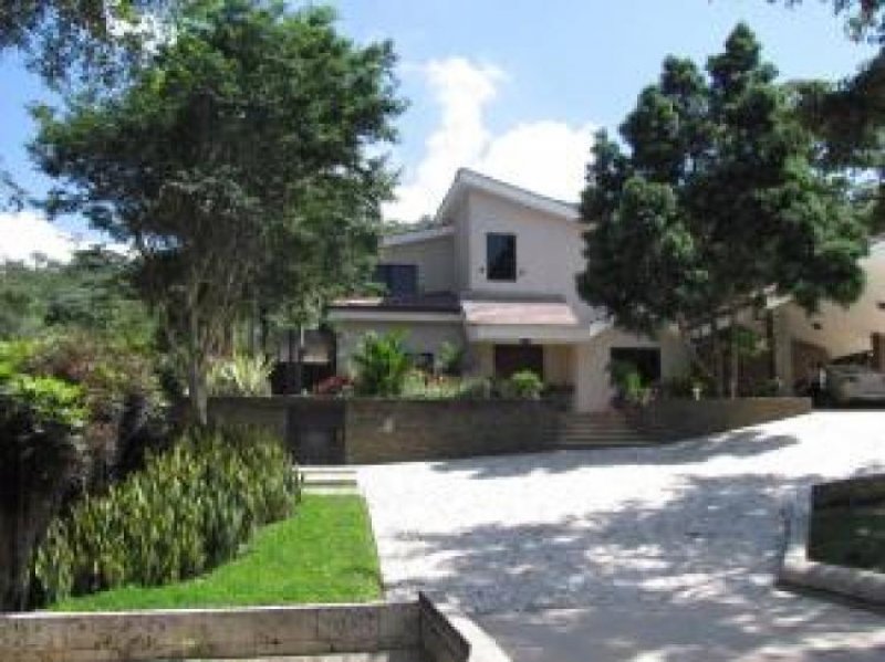 Foto Casa en Venta en Hato Royal, Valencia, Carabobo - BsF 960.000.000 - CAV91000 - BienesOnLine