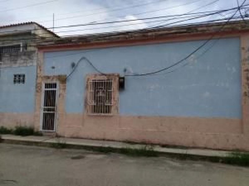 Foto Casa en Venta en La candelaria, Valencia, Carabobo - U$D 14.500 - CAV134968 - BienesOnLine