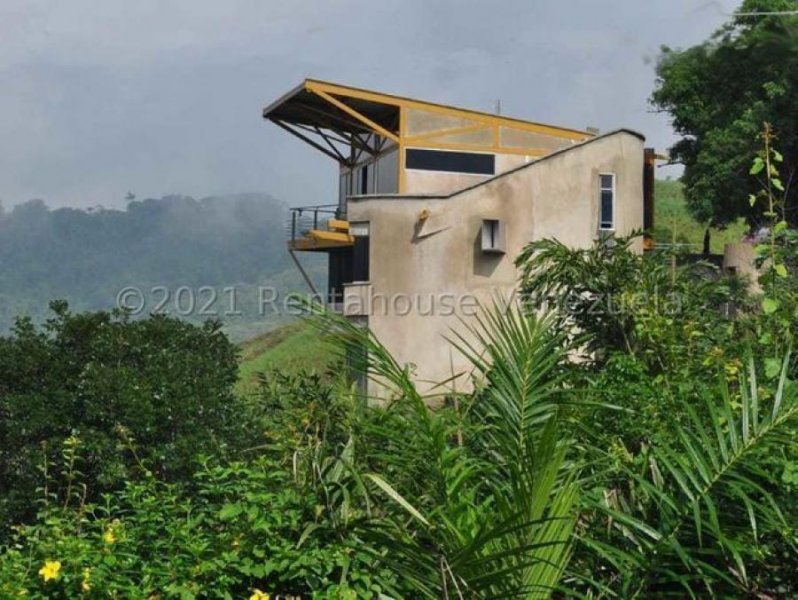 Foto Casa en Venta en La Entrada, Naguanagua, Carabobo - U$D 280.000 - CAV156883 - BienesOnLine