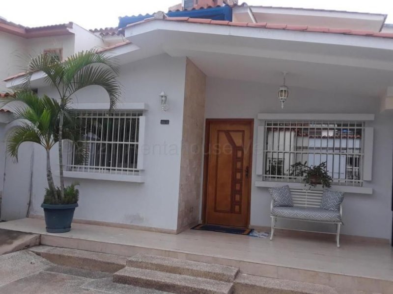 Foto Casa en Venta en La Trigaleña, Valencia, Carabobo - U$D 140.000 - CAV156757 - BienesOnLine