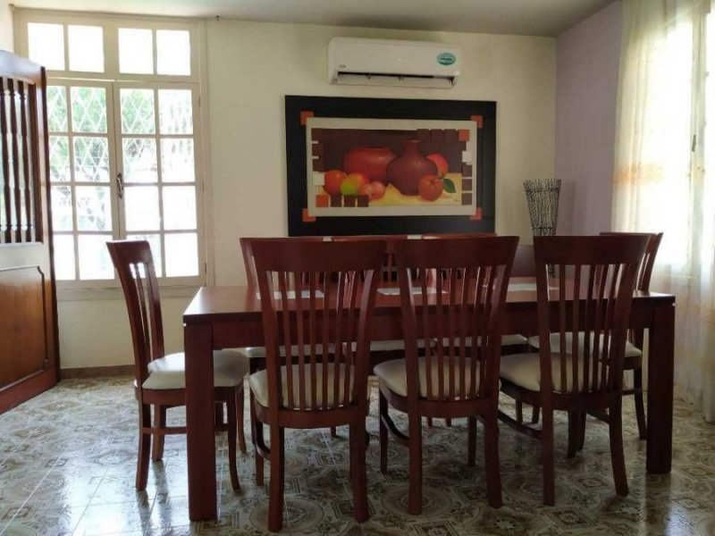 Foto Casa en Venta en Valencia, Valencia, Carabobo - U$D 220.000 - CAV233361 - BienesOnLine