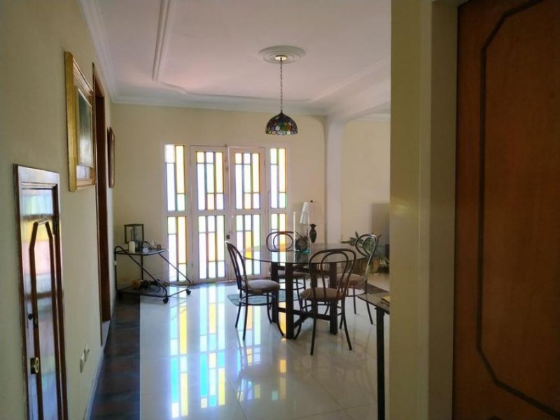 Foto Casa en Venta en La Viña, Valencia, Carabobo - U$D 350.000 - CAV140445 - BienesOnLine