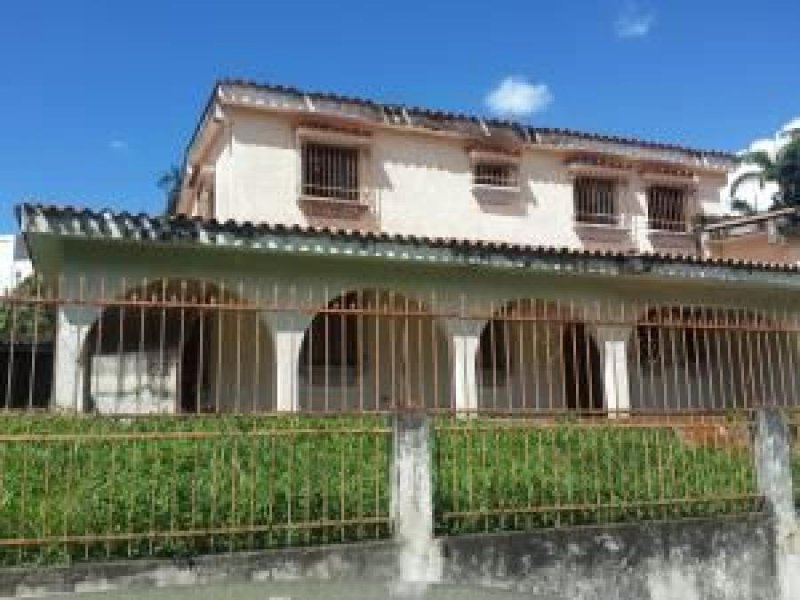 Foto Casa en Venta en Valencia, Carabobo - U$D 450.000 - CAV136178 - BienesOnLine