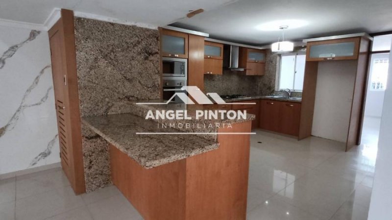 Foto Casa en Venta en Maracaibo, Zulia - U$D 45.000 - CAV205208 - BienesOnLine