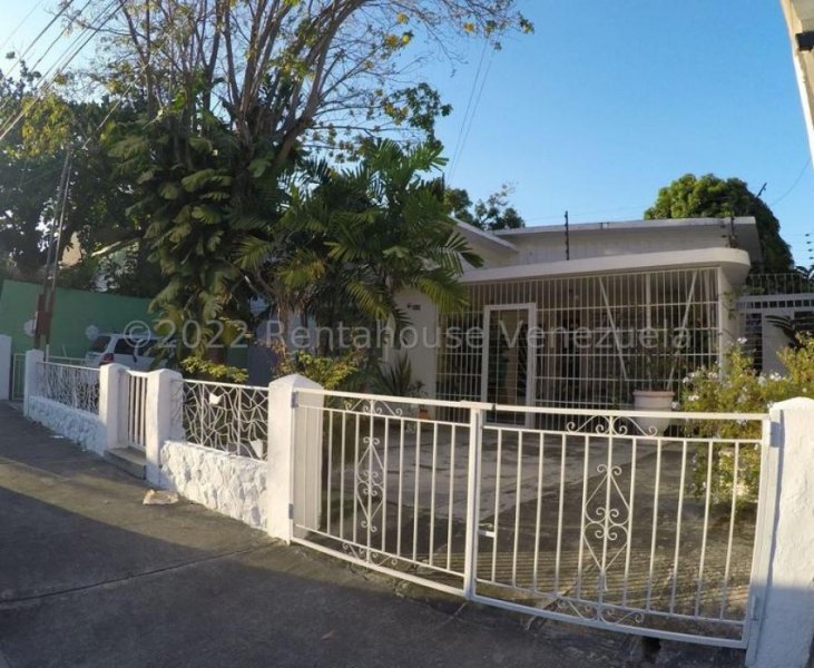 Foto Casa en Venta en las acacias, Valencia, Carabobo - U$D 57.500 - CAV168572 - BienesOnLine