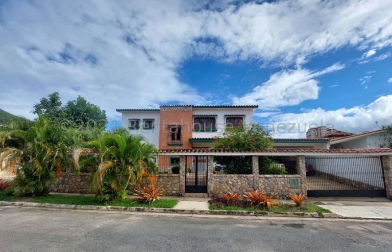 Foto Casa en Venta en Las Chimeneas, Valencia, Carabobo - U$D 100.000 - CAV162556 - BienesOnLine