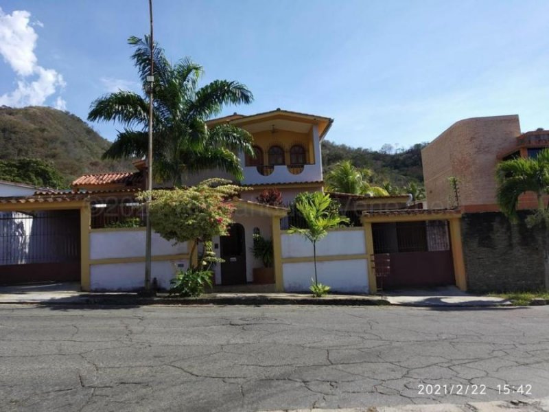 Foto Casa en Venta en Las chimeneas, Valencia, Carabobo - U$D 85.000 - CAV162646 - BienesOnLine