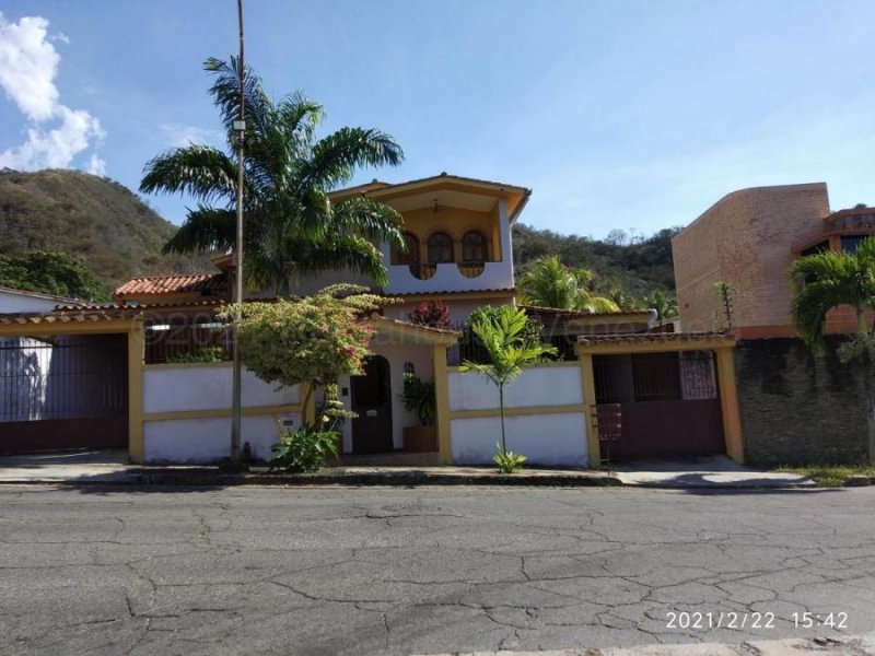 Foto Casa en Venta en Las Chimeneas Valencia, Carabobo - U$D 85.000 - CAV149168 - BienesOnLine