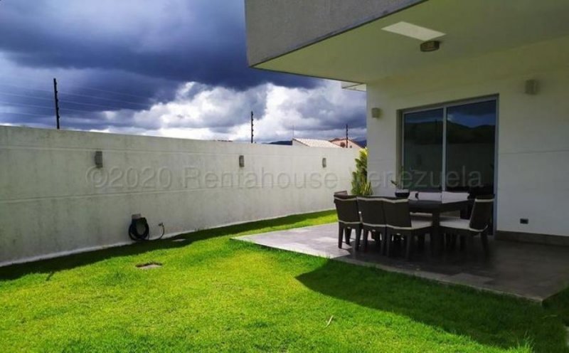 Foto Casa en Venta en Lomas del Country, Valencia, Carabobo - U$D 420.000 - CAV162487 - BienesOnLine