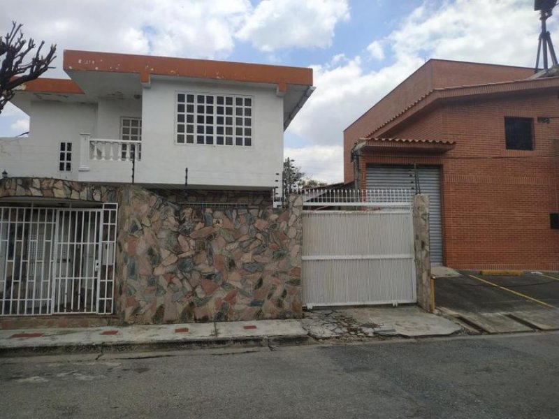 Foto Casa en Venta en Los Naranjos, Valencia, Carabobo - U$D 200.000 - CAV140703 - BienesOnLine