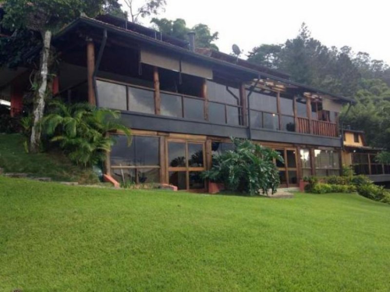 Foto Casa en Venta en Caracas, Distrito Federal - CAV107214 - BienesOnLine