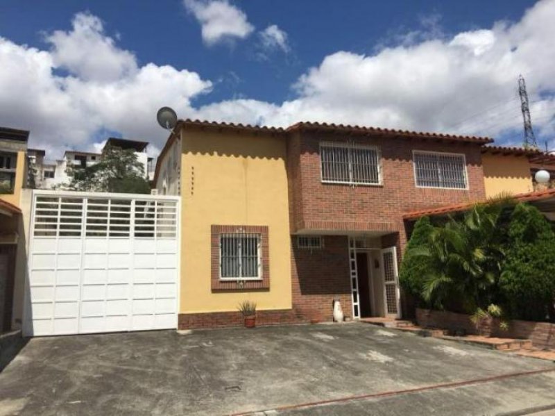 Foto Casa en Venta en Caracas, Distrito Federal - CAV110935 - BienesOnLine