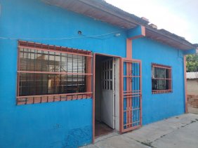 Casa en Venta Paraparal Barrio Los Cerritos 