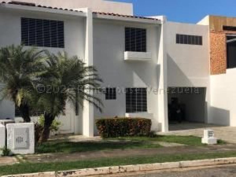 Foto Casa en Venta en parque mirador valencia carabobo, Valencia, Carabobo - U$D 120.000 - CAV152346 - BienesOnLine