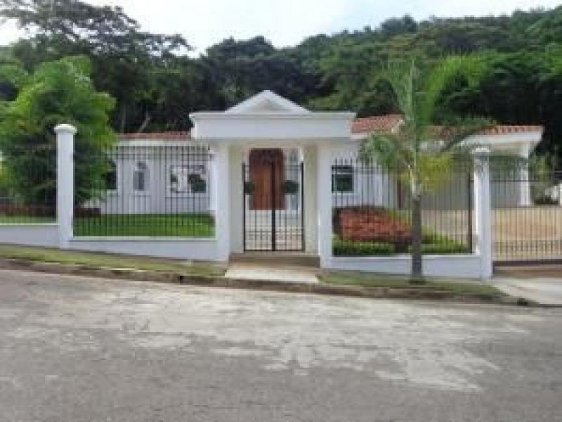 Foto Casa en Venta en Prebo III, Valencia, Carabobo - U$D 550.000 - CAV134952 - BienesOnLine