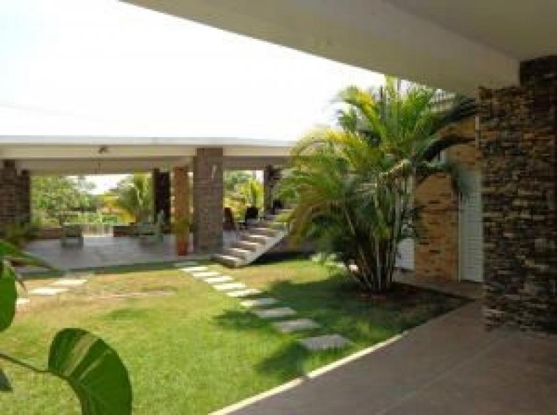 Foto Casa en Venta en safari country valencia carabobo, Valencia, Carabobo - U$D 170.000 - CAV165966 - BienesOnLine