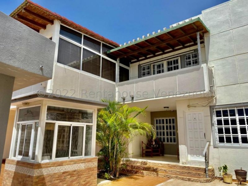 Casa  en venta Santa Fe Punto fijo cod rah 22-17318